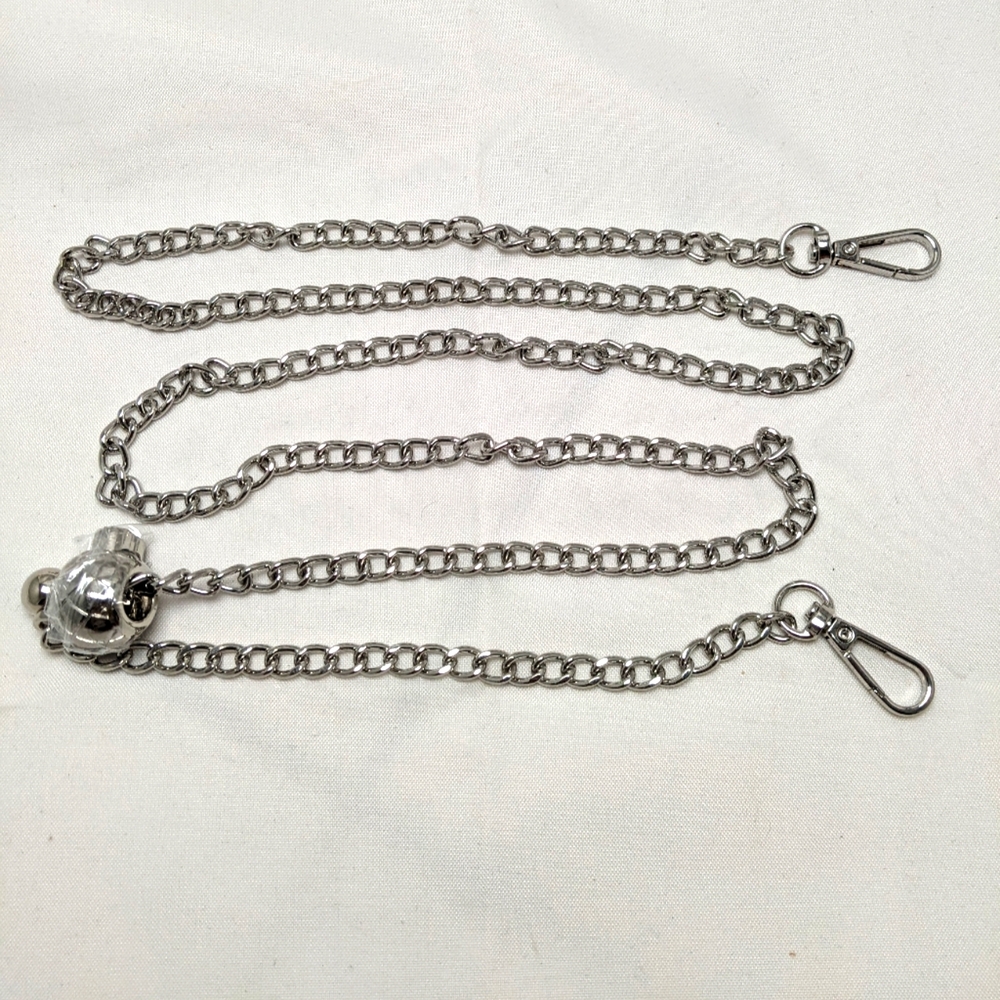 NWOT Adjustable Wallet Chain